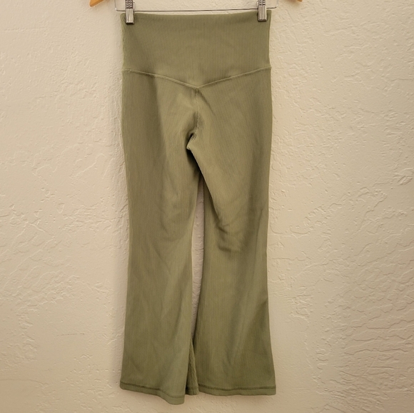 Athleta Elation Rib Crop Flare Small Petite - Picture 4 of 8